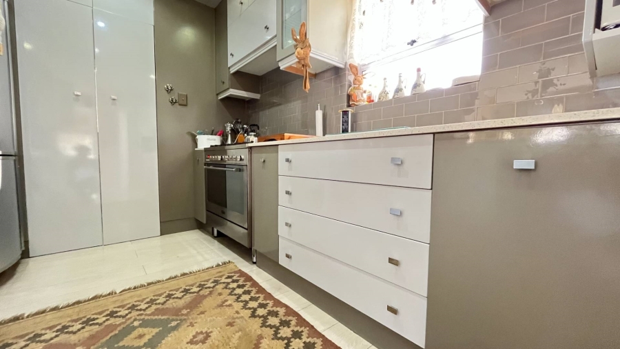 4 Bedroom Property for Sale in Hartenbos Central Western Cape